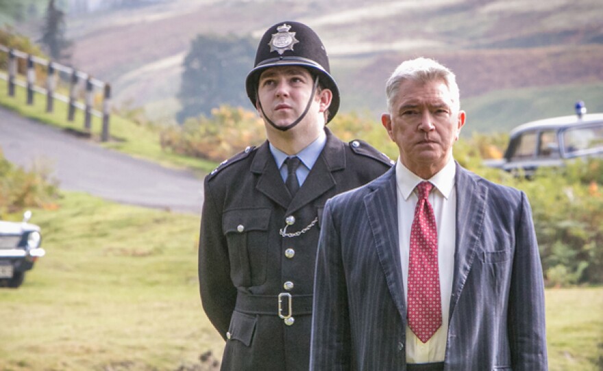 Inspector George Gently at crime scene.