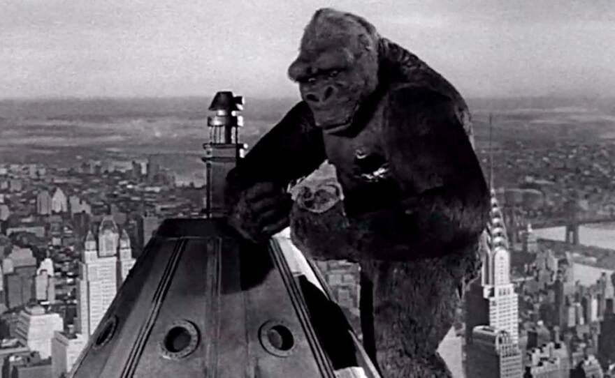 Kong은 영화를 위해 Willis O'Brien의 스톱모션 애니메이션을 통해 제작되었습니다. "킹콩 캐릭터." (1933)