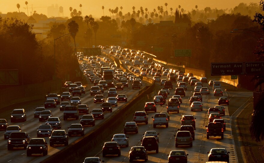 Traffic clogs Highway 101 as people leave work in Los Angeles on Aug. 29, 2014.
