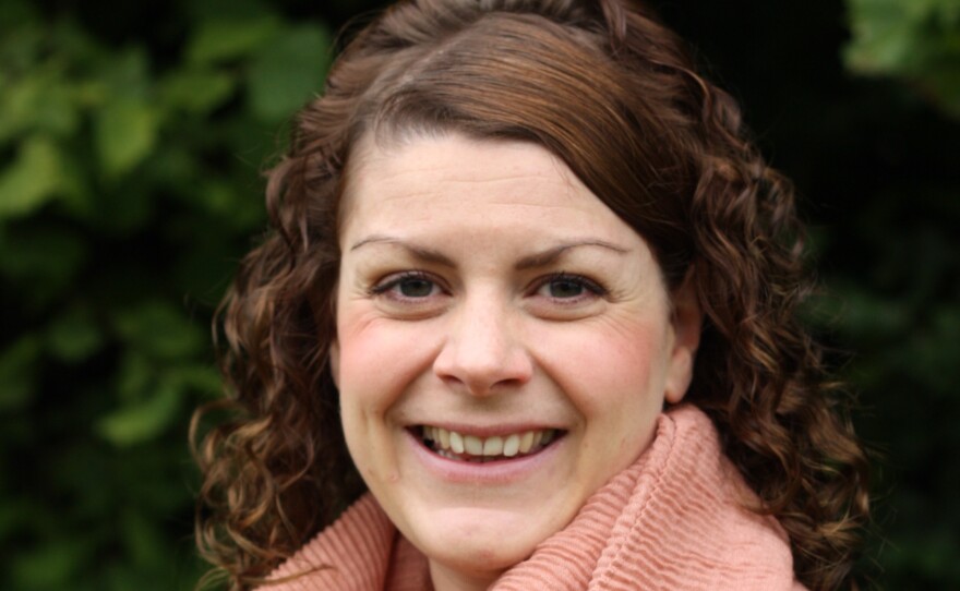 Sarah Ellis is a feline behavior specialist at the British charity group International Cat Care, which collaborates with organizations around the world involved with cat welfare. She has trained her cats to come when she calls, voluntarily walk into the cat carrier to go to the vet, take medicine and become acclimated to her dog and her baby.