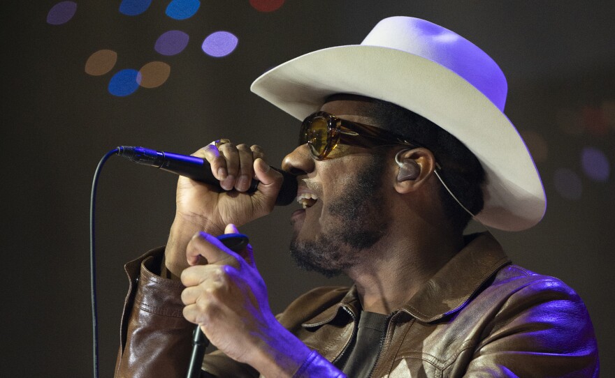Leon Bridges