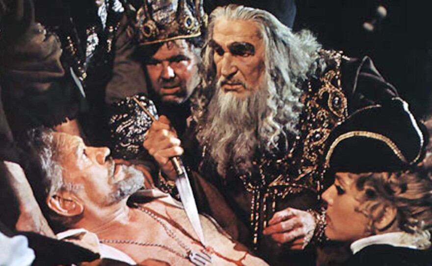 Vincent Price plays a Shakespearean actor who exacts revenge on critics in "Theater of Blood."