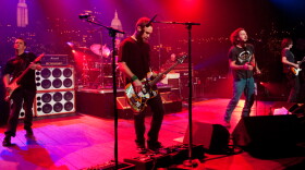 Classic alternative rockers Pearl Jam take the AUSTIN CITY LIMITS stage with tunes from their latest album, "Backspacer," as well as catalogue favorites.