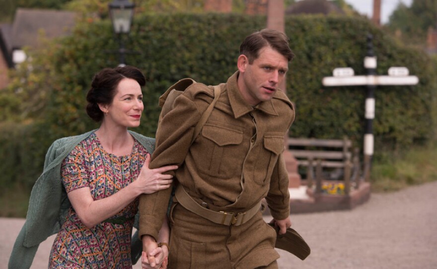 Clare Calbraith as Steph Farrow and Chris Coghill as Stan Farrow.