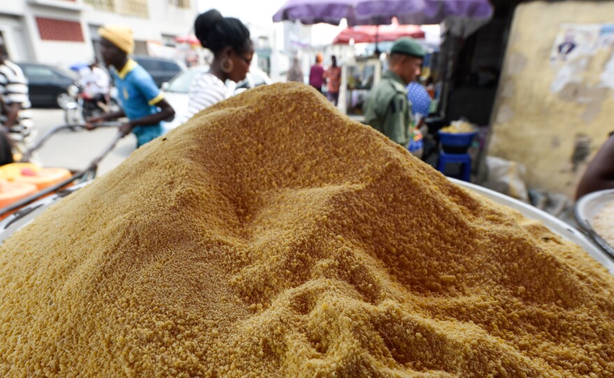 At a marketplace in Lagos, a tray of garri, a powdery foodstuff made from cassava that can be eaten or drunk. During dry season, rats scavenge for food and can spread Lassa fever by defecating or urinating in foods like garri.