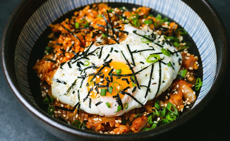 Kimchi Bokkeumbap (Kimchi Fried Rice)