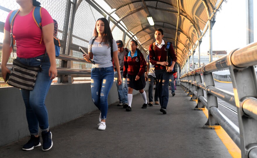 Students and workers cross the border from Juárez into El Paso. This is a morning routine for hundreds every day.