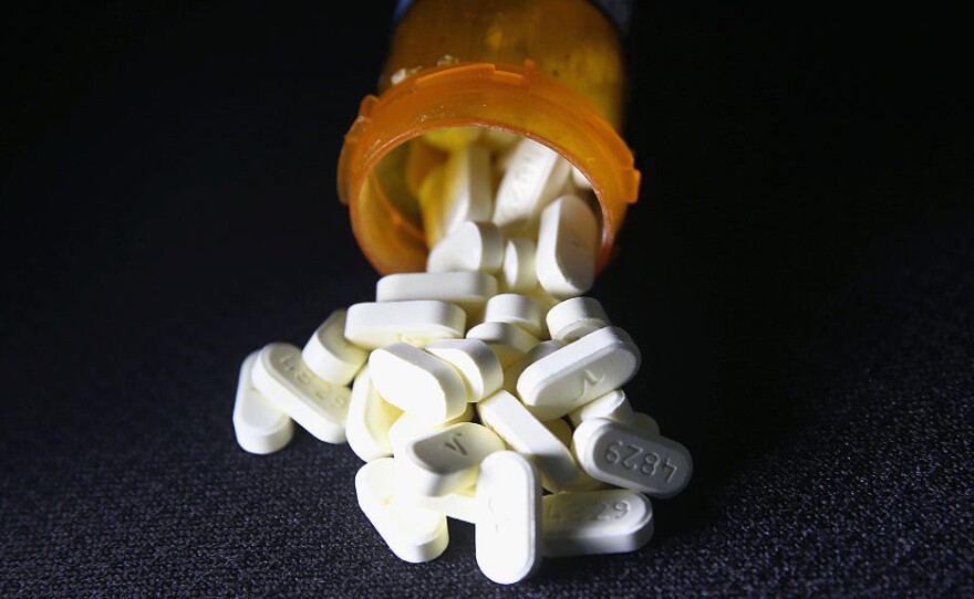 Prescribing of oxycodone and other opioid pain pills rose sharply after 2000.