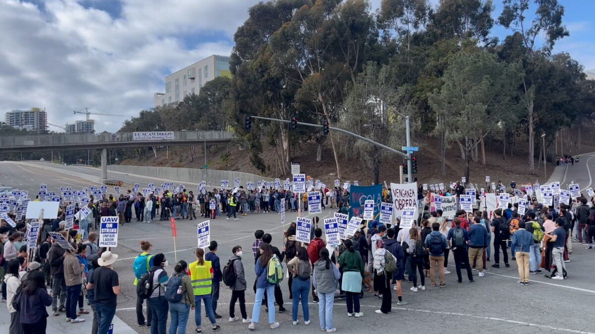 UC strike shows no sign of ending as finals loom | KPBS Public Media