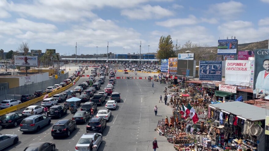 San Ysidro Port Of Entry Prepares For Nov 8 Reopening For Non Essential Travel Kpbs Public Media