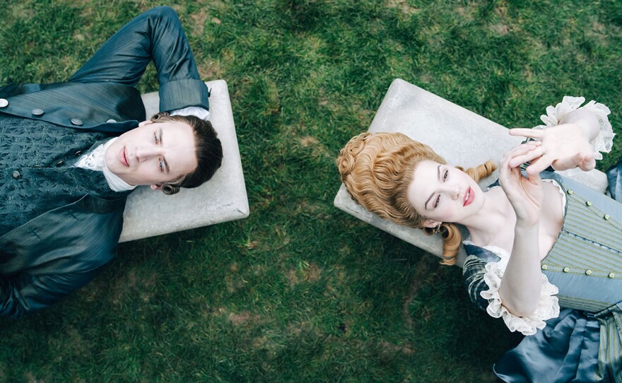 Jonas Bloquet (Joseph), Emilia Schüle (Marie Antoinette)