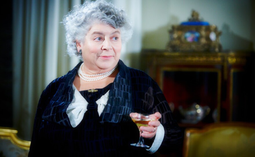 Aunt Prudence (Miriam Margolyes) from episode one "Cocaine Blues."