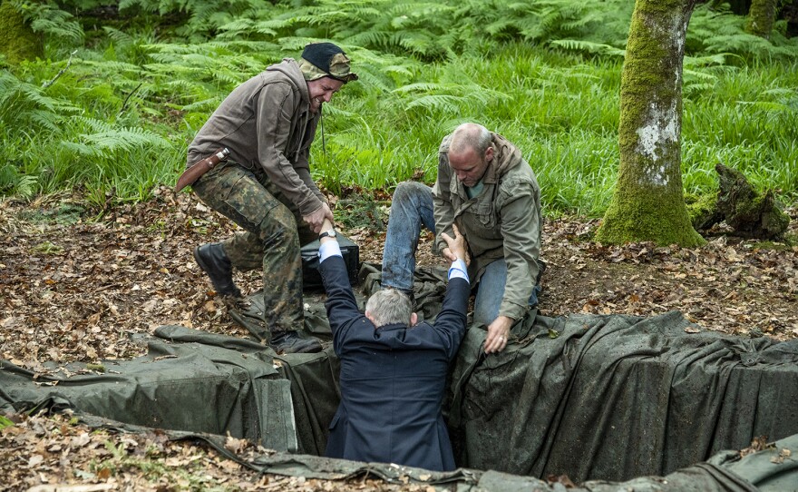 A scene from Doc Martin Season 10 Episode 3 "How Long Has This Been Going On?"