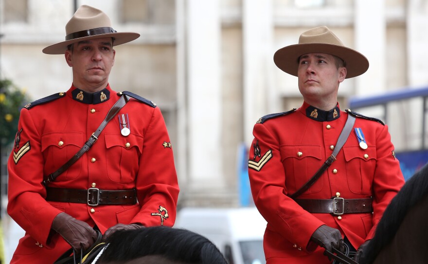 Canada's national police force confirmed Wednesday that the hijab would be permitted for Muslim female officers.