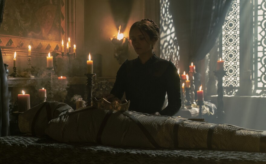 Alicent (Olivia Cooke) is happy she went with the <em>scented</em> candles.
