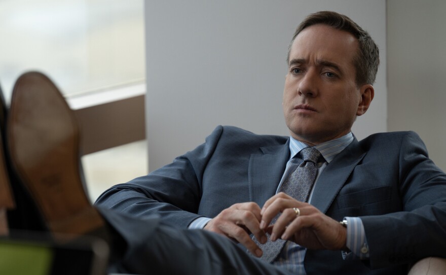 Frank Rich says that, in a line that didn't make it into the final cut, someone describes Tom's face as "sort of like a piece of Wonder Bread with a smile drawn on it."