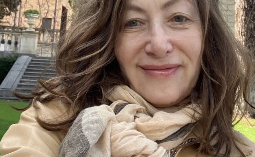 After Annabelle Gurwitch was diagnosed with stage 4 lung cancer, a volunteer living with the same diagnosis offered advice that changed the way she saw the future.