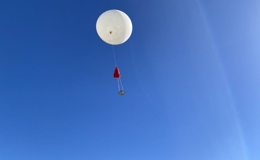 One of the Make Sunsets balloons.