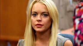 Lindsay Lohan urged the establishment in democracy in Egypt.