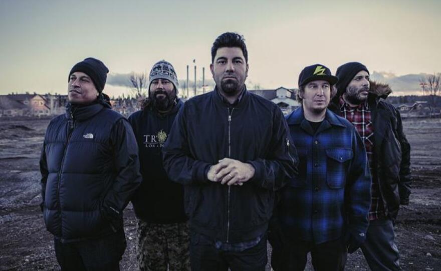 A photo of the rock band, Deftones.