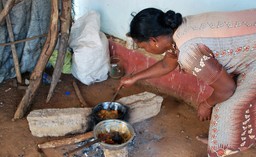 Like many other women, Malathy often sold vadais or deep-fried lentil fritters to feed her family during the war.