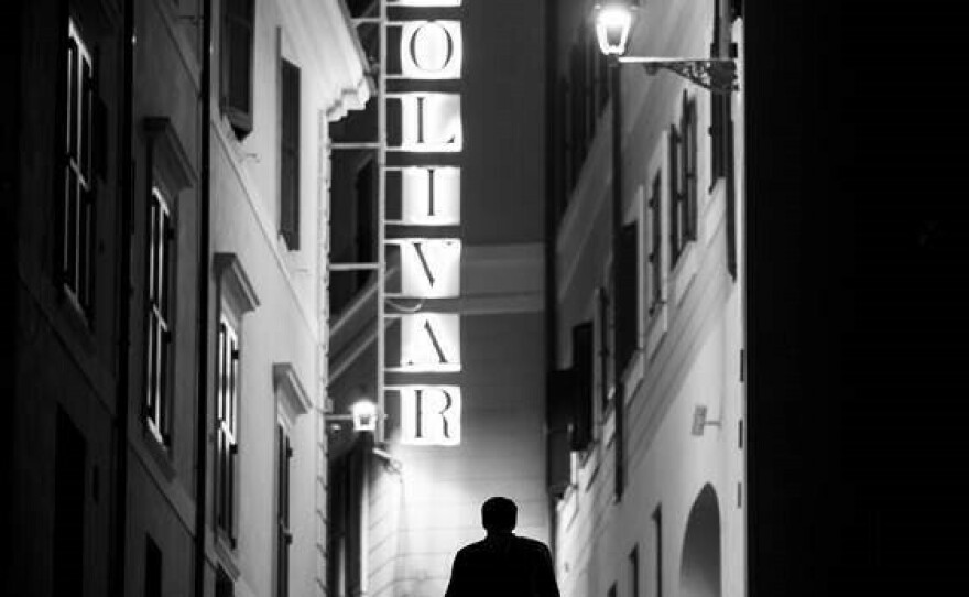 Andrew Scott as Tom Ripley in the Netflix series <em>Ripley.</em>