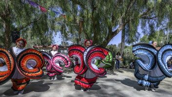 Ballet Folklorico Dancers