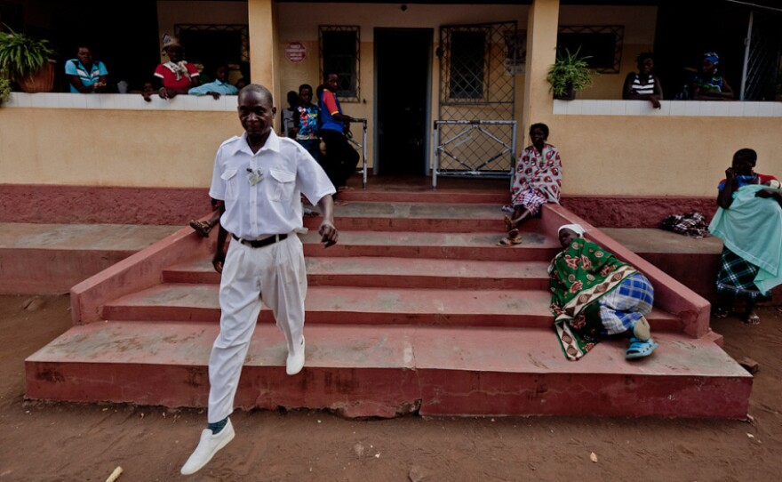 Asseado Torcida is a health technician who oversees the clinic in Marara, Mozambique. Torcida used to struggle to keep up with the needs of HIV-positive patients, but says that his workload has been dramatically reduced thanks to patient groups.
