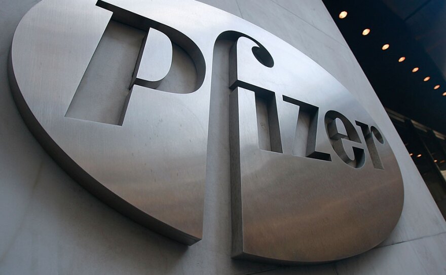 Can a drugmaker pay for journalists' education without posing a conflict?