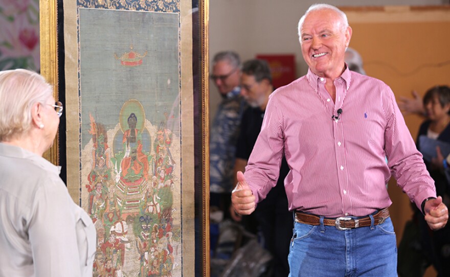 Judith Dowling (left) appraises a Japanese Buddha scroll, ca. 1720, at Hotel del Coronado in Coronado, Calif. ANTIQUES ROADSHOW “Hotel del Coronado, Hour 2” airs Monday, February 25 at 8/7C p.m. on PBS.