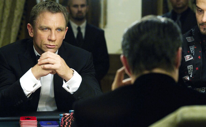 Daniel Craig plays James Bond in the film Casino Royale. Dramatis, a computer program, can detect suspense from this scene, and rates it even higher as the plot thickens.