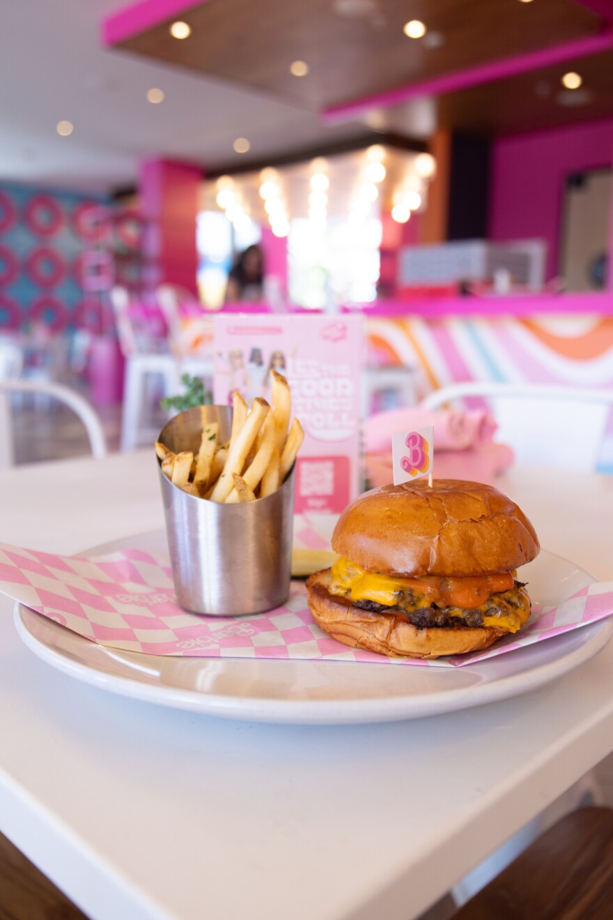 The Beach Burger is one of many items served at the new Malibu Barbie Café in San Diego — just in time for Comic-Con.