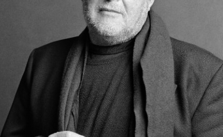Michael Gruber's previous novels include <em>The Book of Air and Shadows </em>and <em>Valley of Bones.</em>