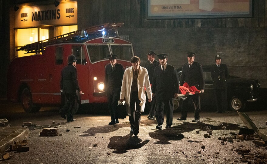 Supporting Artists, Timothy Turner (MAX MACMILLAN)