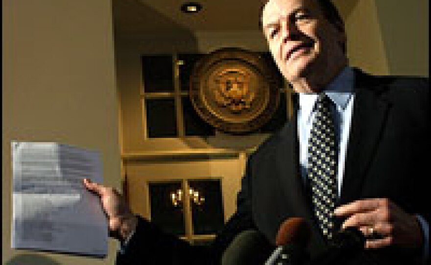 Sen. Richard Shelby (R-AL) speaks to reporters after a White House meeting to discuss the administration's $700 billion financial bailout plan, Sept. 25, 2008. Shelby opposes the Bush administration's rescue proposal.