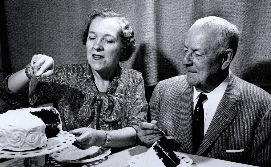 In 1957, Duncan Hines and his wife, Clara, cut a cake at the Duncan Hines test kitchen in Ithaca, N.Y.