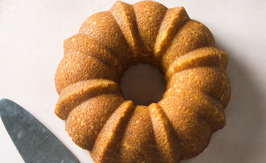 Amalfi-Style Lemon Cake