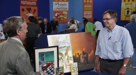 Ken Gloss (left) appraises vintage paperbacks and original cover art in Raleigh, NC. ANTIQUES ROADSHOW “Vintage Raleigh 2025, Hour 2” airs Monday, October 6 at 8/7C PM on PBS. 