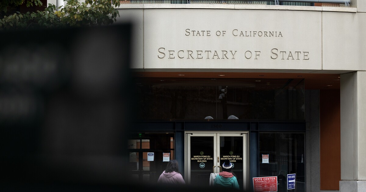 Auditor: California could save $225 million a year by letting state employees work remote