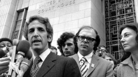 Daniel Ellsberg at the Los Angeles courthouse, 1973. Anthony Russo and Patricia Ellsberg are to his right.