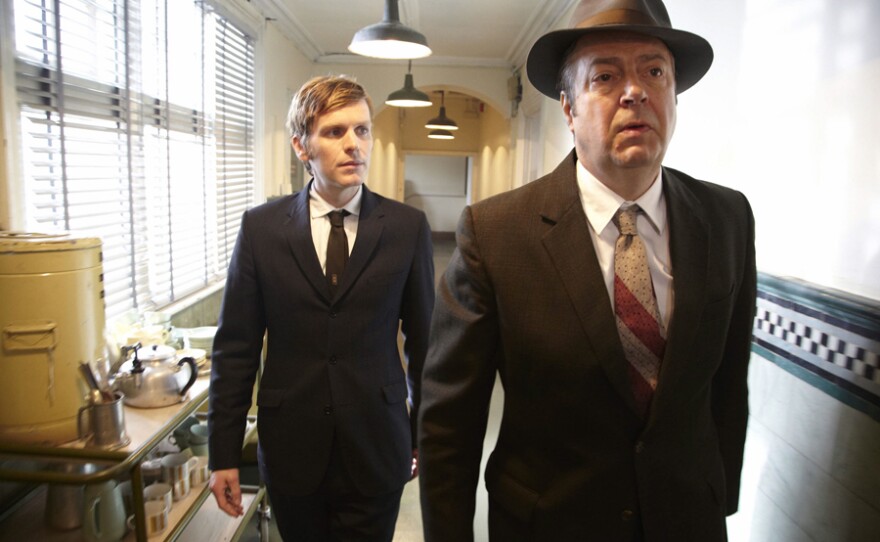 Shaun Evans as Endeavour Morse and Roger Allam as DI Thursday.