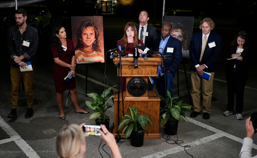 Media witnesses recount the moments before the execution of Christa Pike was halted Wednesday, Sept. 30, 2026, in Nashville, Tenn.