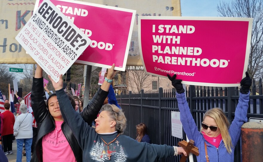 The state of Missouri has just one health clinic that provides abortions as of Wednesday, following new state requirements. In this 2017 photo, Planned Parenthood supporters and opponents protest and counterprotest in St. Louis.
