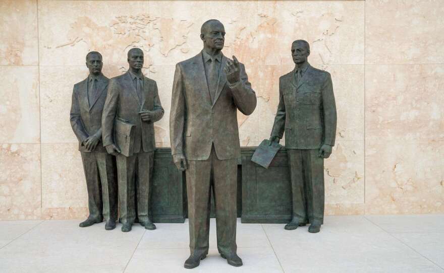 The memorial was designed by Gehry Partners with bronze sculptures by Sergey Eylanbekov.