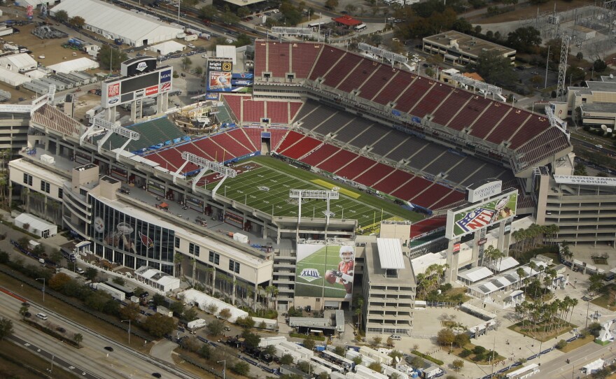 The NFL is inviting about 7,500 healthcare workers to Super Bowl LV in Tampa, Fla.'s Raymond James Stadium, shown here in 2009.