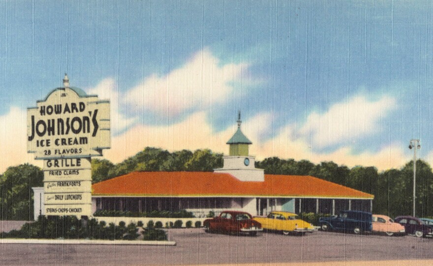 A vintage postcard (circa 1930-1945) shows the Howard Johnson's, or HoJo's, on U.S. Alternate Route I, in Fredericksburg, Va. The chain redefined how a broad swath of middle-class families dined on the road.