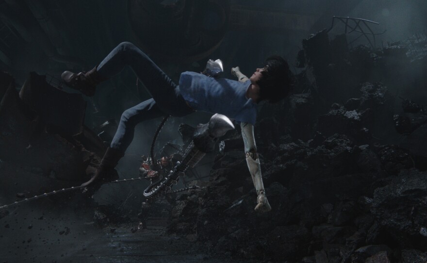The CGI action delivers some thrills in "Alita."