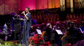 Grammy Award-winner Natalie Cole performs on stage with the Mormon Tabernacle Choir, Salt Lake City, Utah.