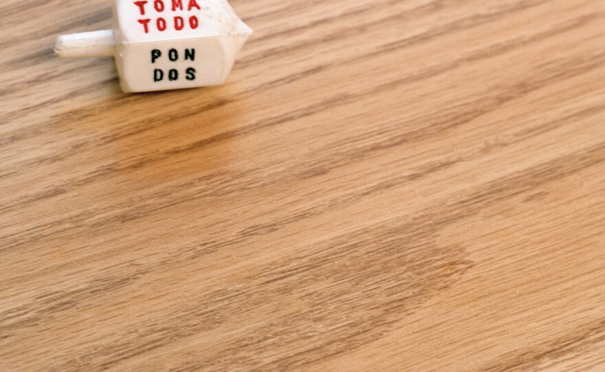 This dreidel-like Mexican top is used to play a similar game called
