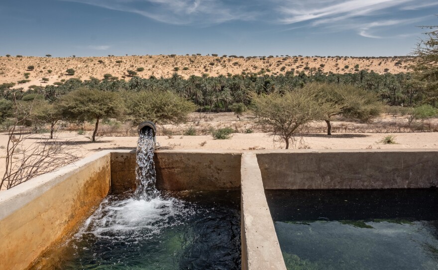 A borehole installed to support the Great Green Wall Initiative outside an oasis in Barkadroussou, Kanem province, Chad. The water supports 300 farmers in the oasis.